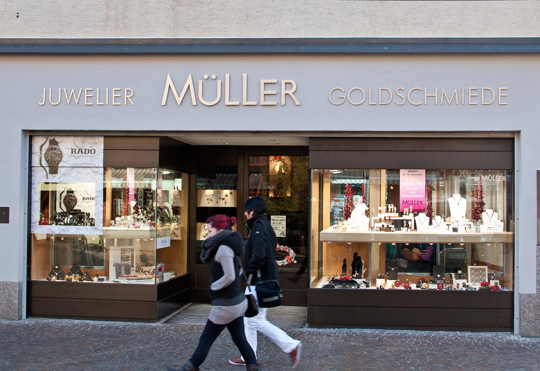 Edelstahl-Beschriftung Müller