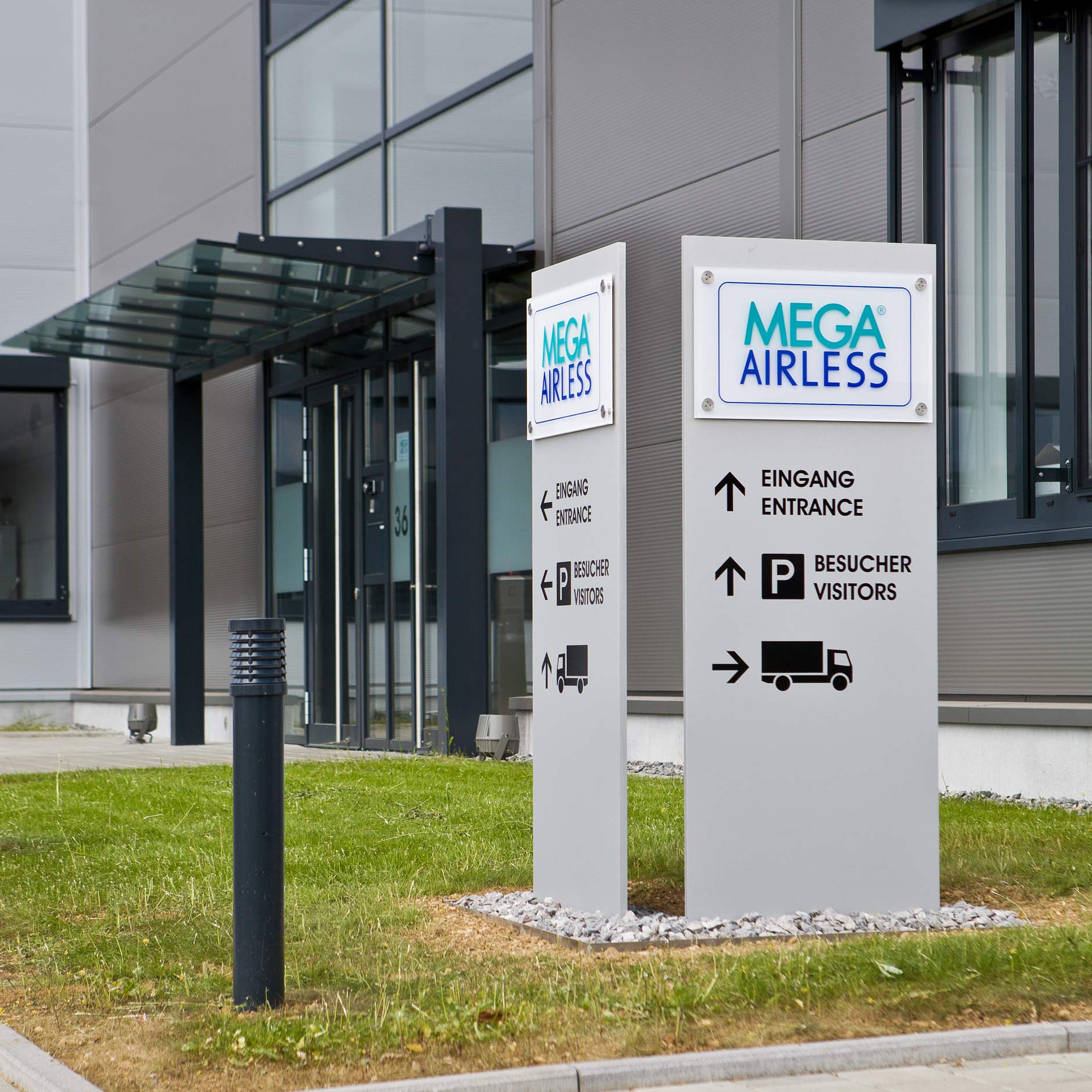 Standschilder MEGA-AIRLESS